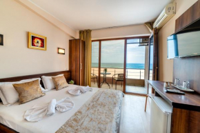 Hotel CASA ROYAL pe plaja Belona